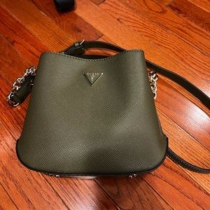 Guess Alexis Small Bucket Bag